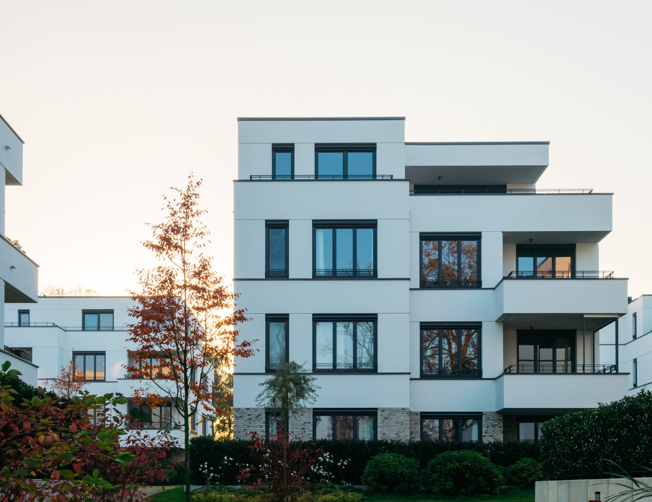 White,Apartment,Complex,In,The,Eve